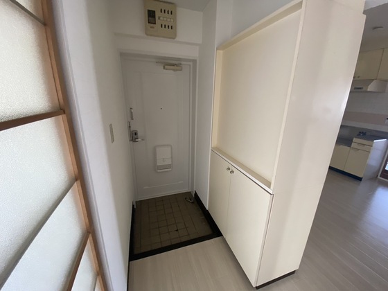 玄関　※別部屋の写真です