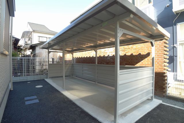 その他共有部分　屋根付きの駐輪場もあります！！