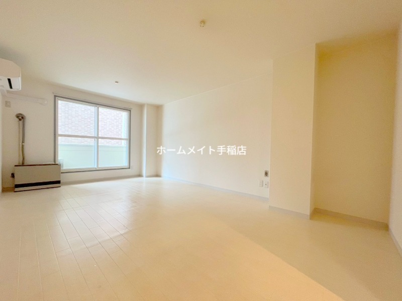 居室・リビング　明るいリビングです♪