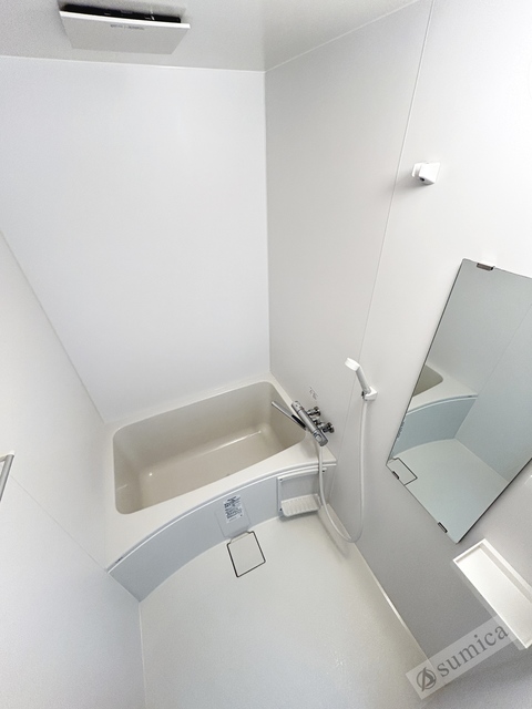 バス・シャワールーム　ちょうど良いサイズ。お掃除もラクラクです。