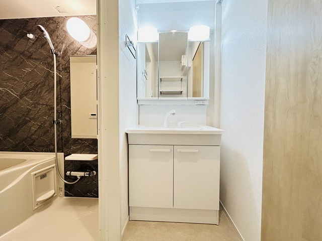 洗面設備　同型イメージ