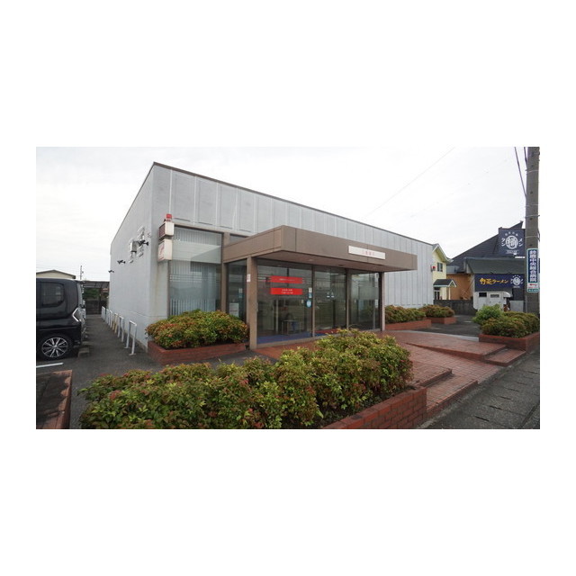 銀行　三十三銀行　南玉垣支店（銀行）まで451m