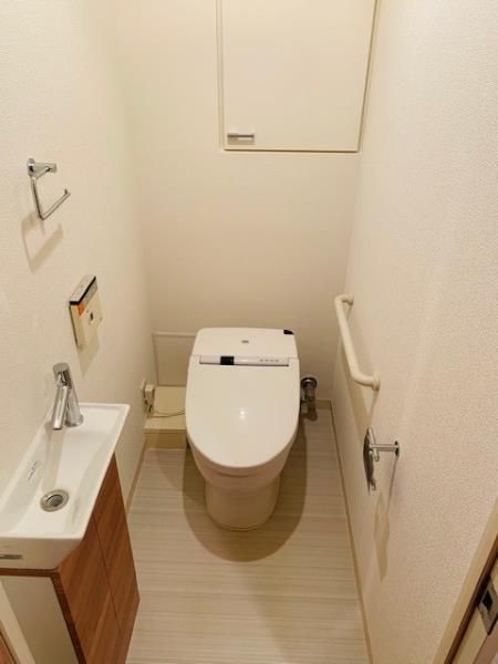 トイレ　別部屋参照