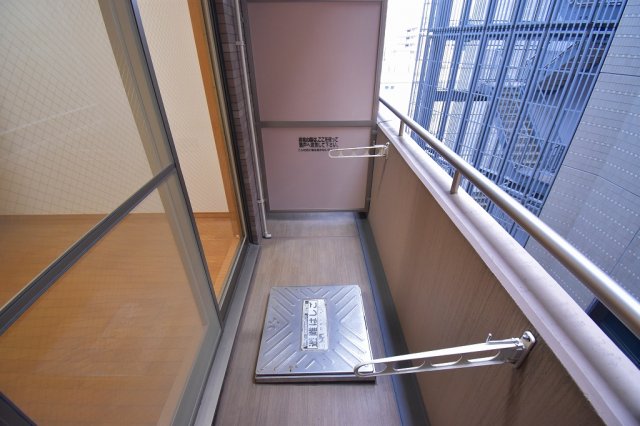 バルコニー　陽当たり良好なバルコニーです