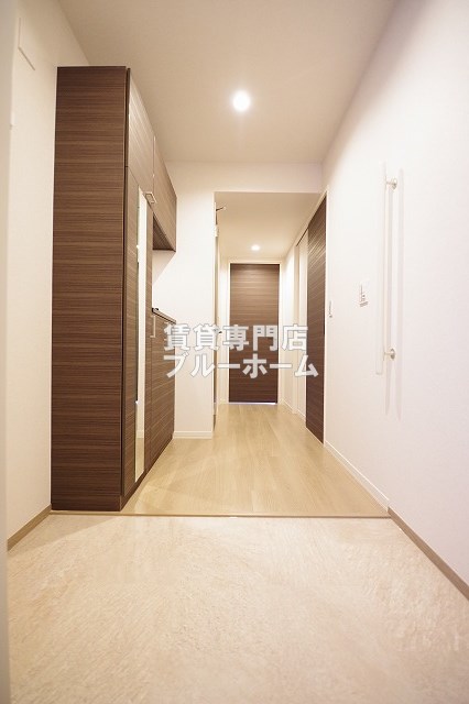 玄関　広々とした玄関スペースです！