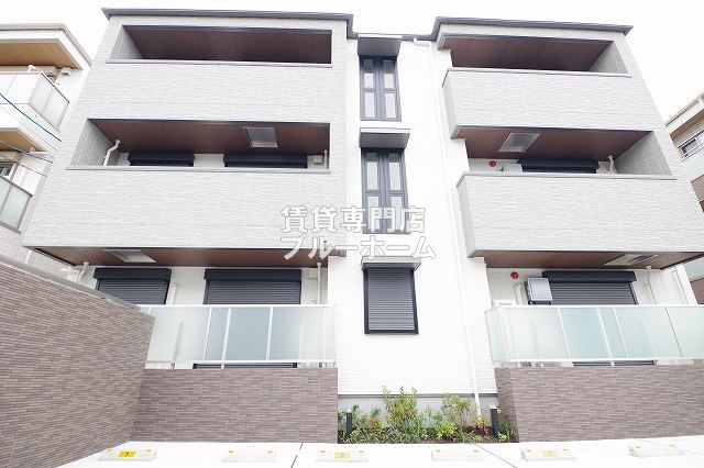 建物外観　積水ハウス施工！重量鉄骨造3階建てのマンションです！