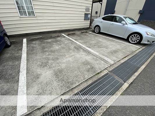 駐車場　エントランス