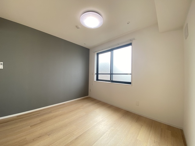 その他部屋・スペース　流行のアクセントクロスでおしゃれなお部屋を楽しみませんか？