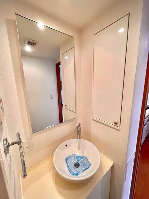 洗面設備　使いやすい洗面所です