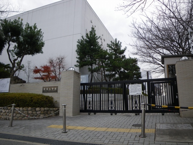 小学校　雲雀丘学園（小学校）まで720m