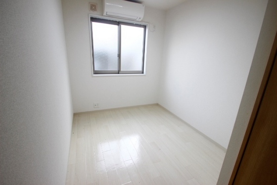 居室・リビング　※別部屋の写真です