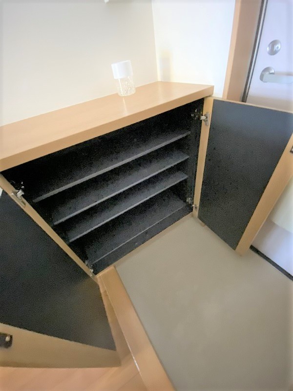 その他　シューズボックスを開けるとこんな感じです