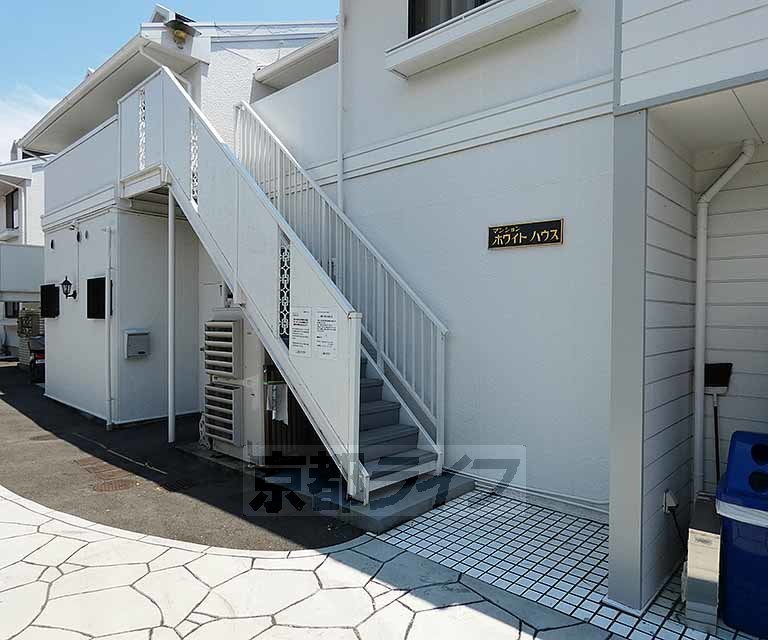 その他共有部分　建物入口です。