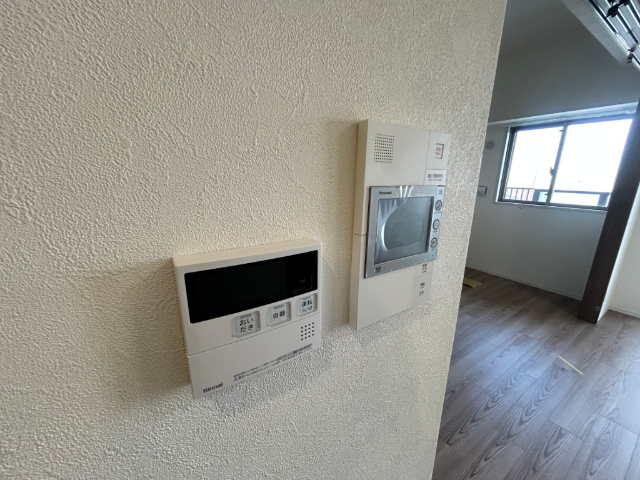 セキュリティ　オートロック、モニターフォン付きです