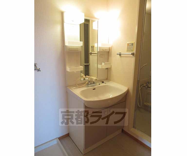 洗面設備　独立洗面台です！