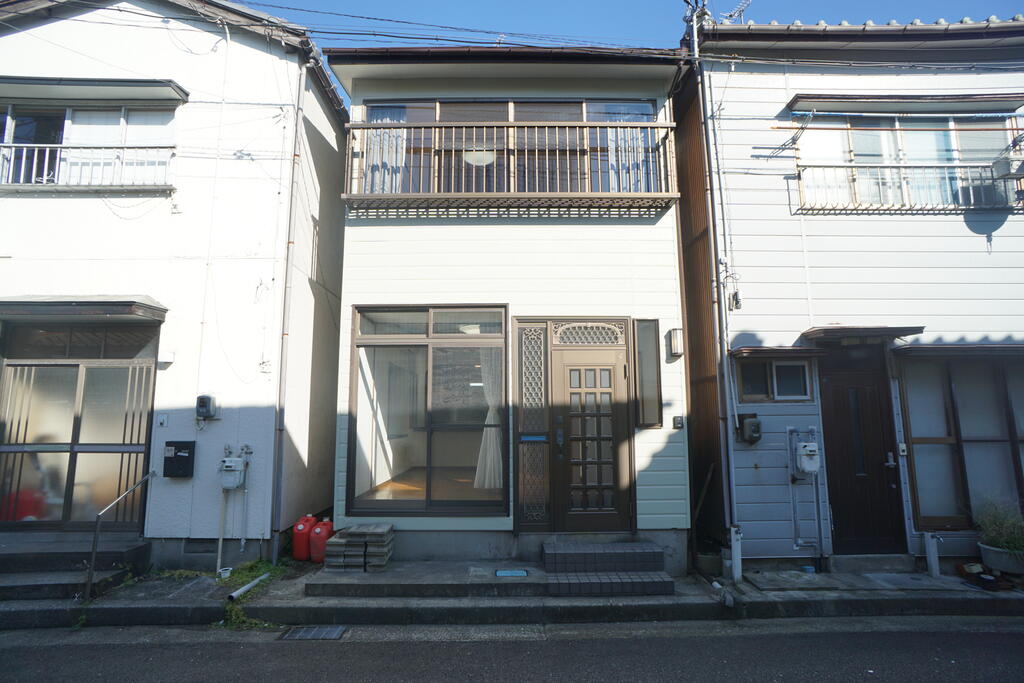 建物外観　外壁塗替えました！