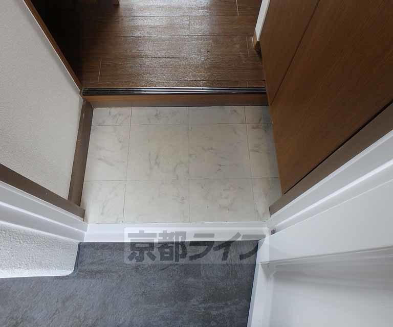 玄関　玄関写真です。