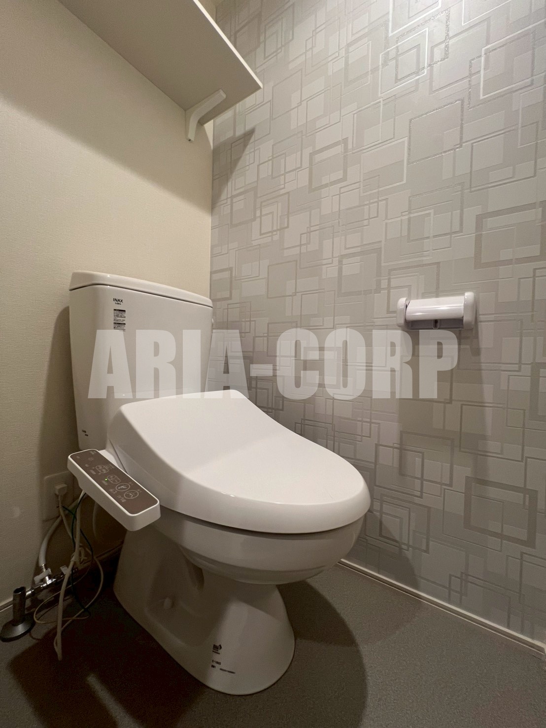 トイレ　温水洗浄便座付きのお手洗い！