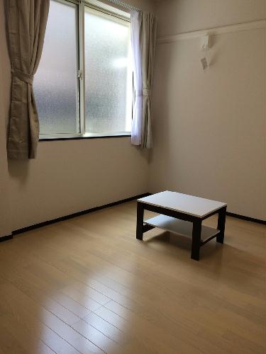 居室・リビング　居間