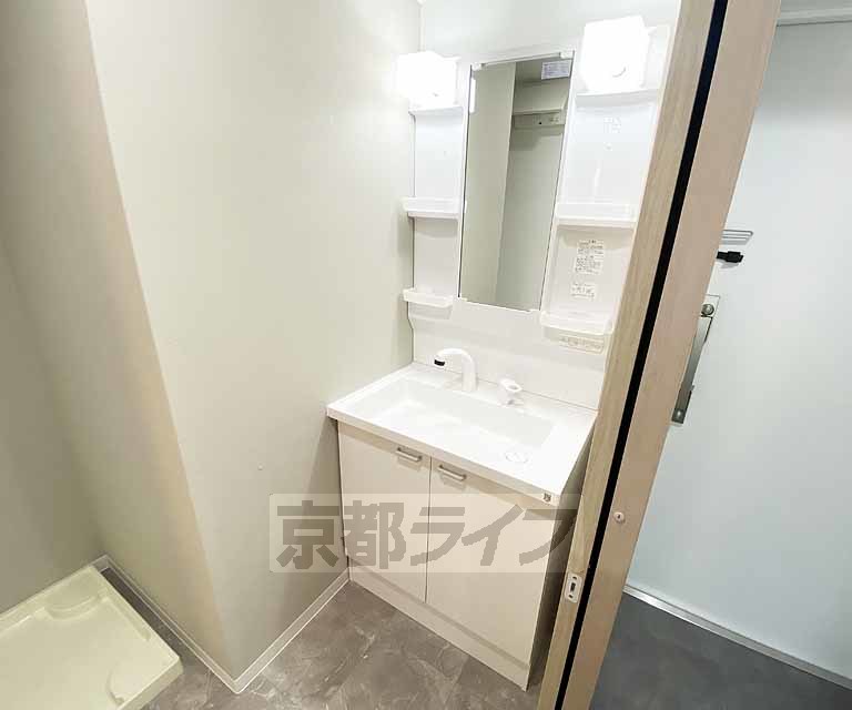 洗面設備　朝の準備はこちらで