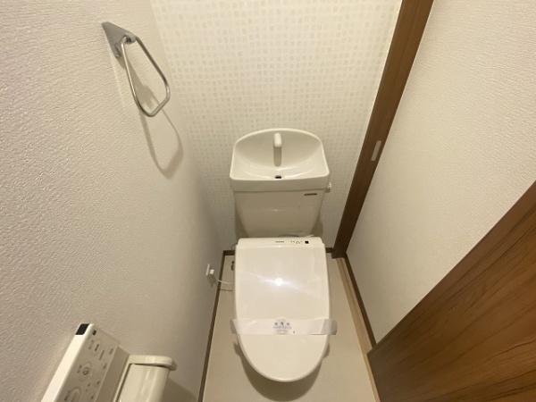 トイレ　ウォシュレット付き！