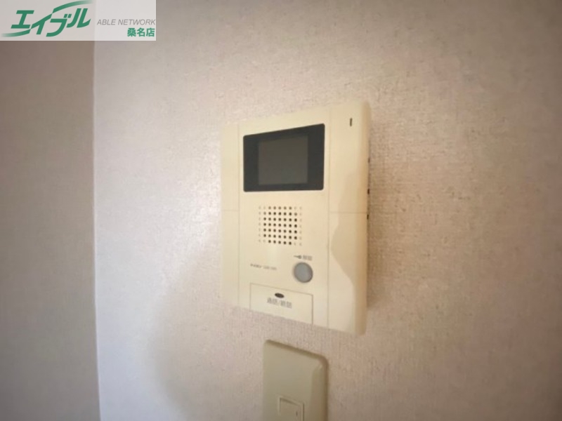 セキュリティ　同型参考写真