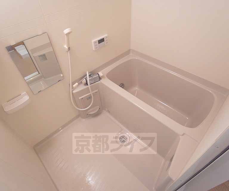 バス・シャワールーム　追焚機能付のバスルームです