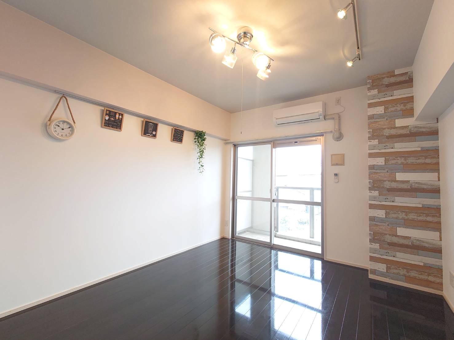 その他部屋・スペース　スポットライトサービス設置