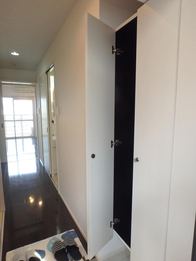 玄関　フットライト付シューズボックス