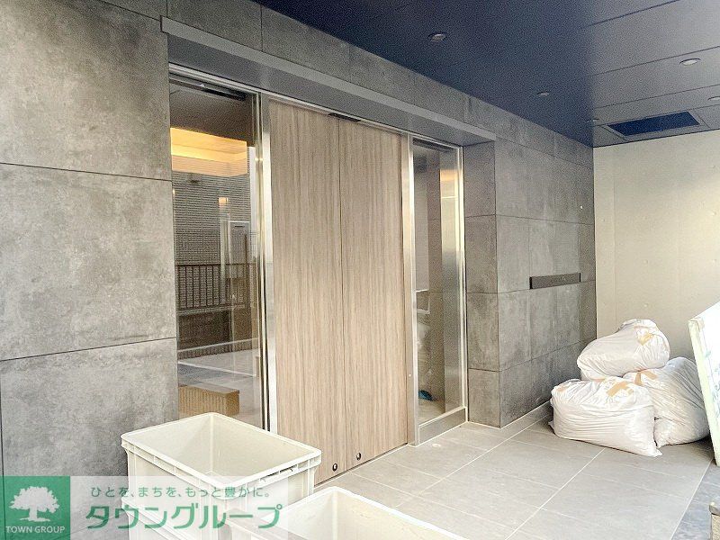 エントランス　エントランス