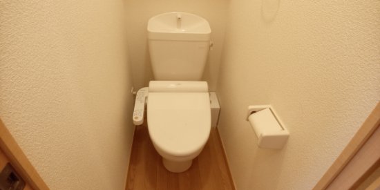 トイレ　落ち着いたトイレです