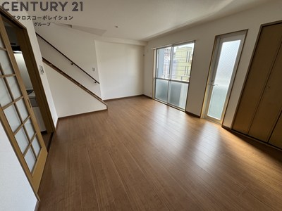 居室・リビング　お部屋が沢山あり、収納スペースとしてもお使い頂けます！