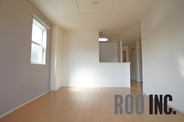 居室・リビング　写真は反転のお部屋です