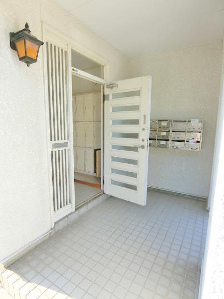 エントランス　★集合ポストつき★