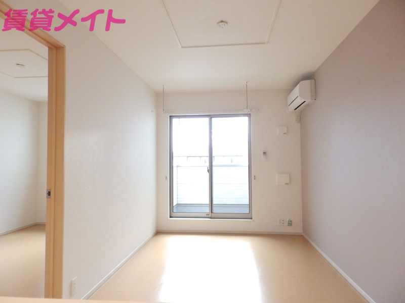 居室・リビング　同型タイプのお写真です。