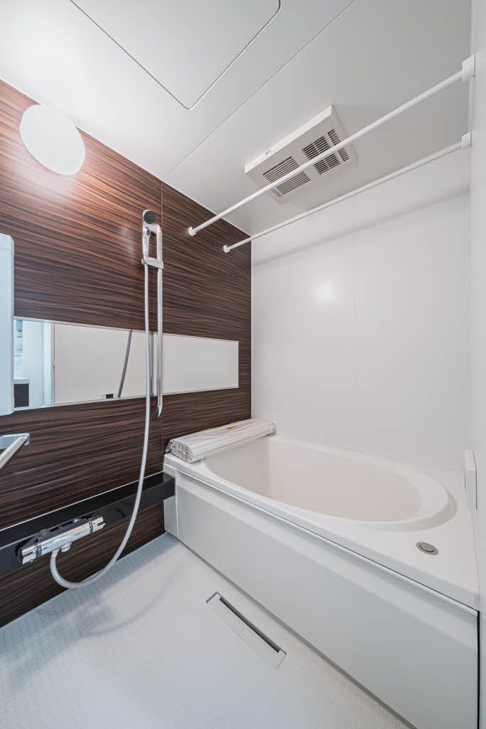 バス・シャワールーム　バスルーム