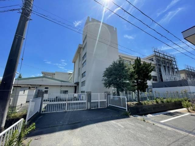 小学校　津田小学校（小学校）まで1122m