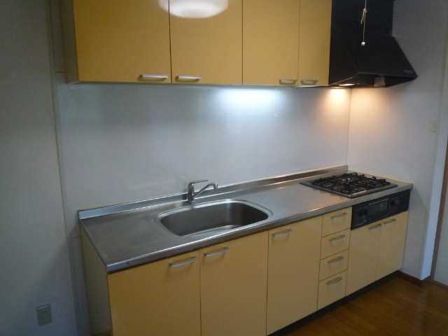 キッチン　※別部屋の写真です