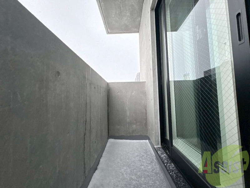 バルコニー　バルコニーです。洗濯物を干したり一息ついたりできますね！