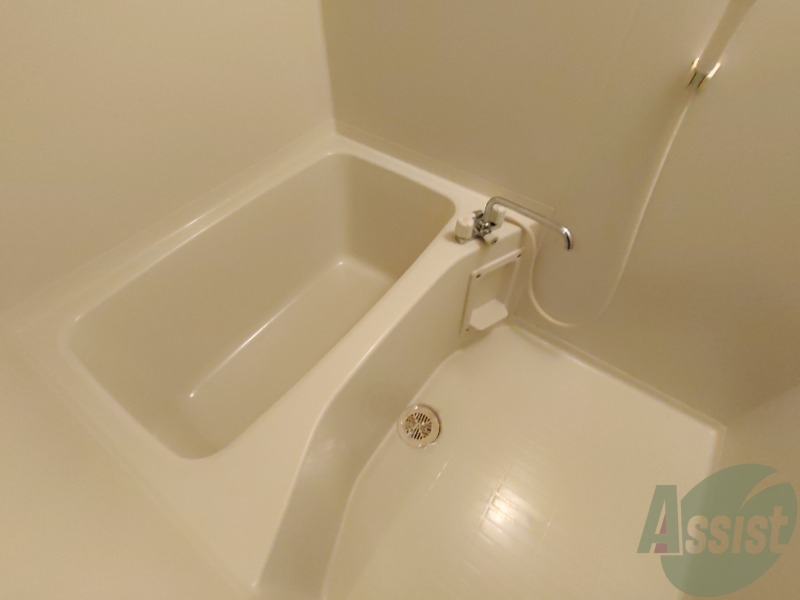 バス・シャワールーム　浴室は綺麗でゆったりとお過ごしいただけます。