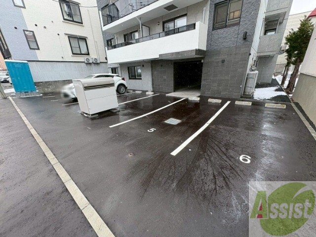 駐車場　駐車場