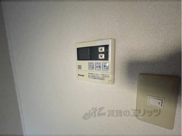 その他設備　給湯器リモコン