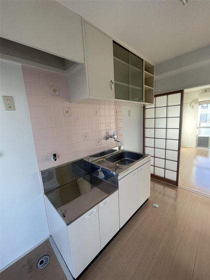 キッチン　※他号室の写真です。