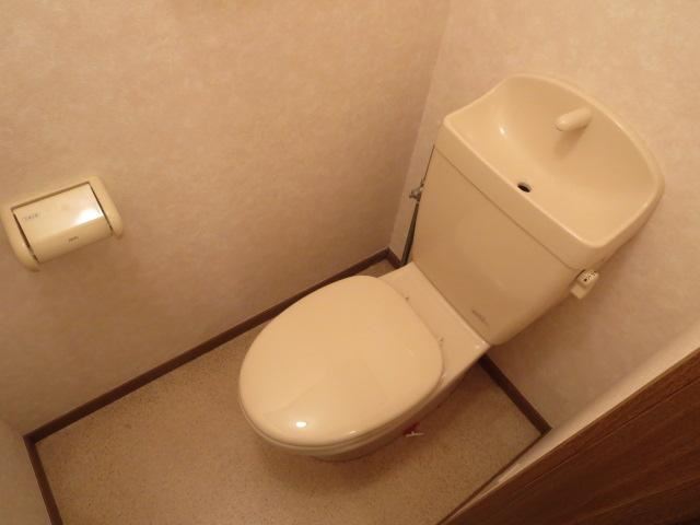 トイレ　清潔感あるトイレです。