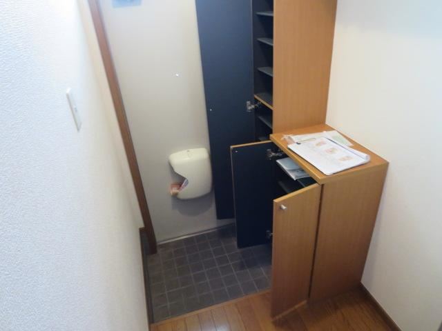 玄関　シューズボックス。