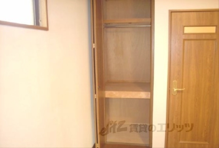 居室・リビング　収納