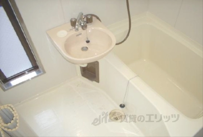 バス・シャワールーム　バス