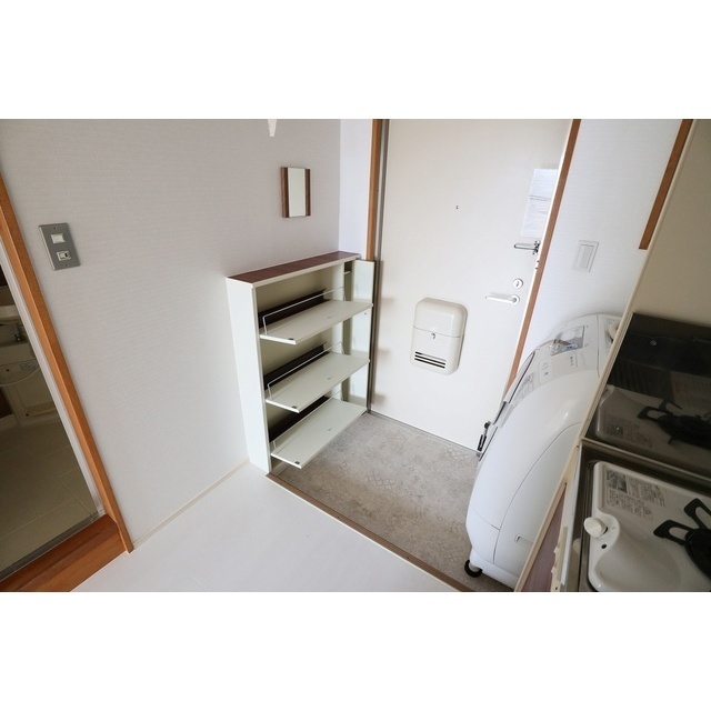 玄関　デザインが異なるので、現況優先になります