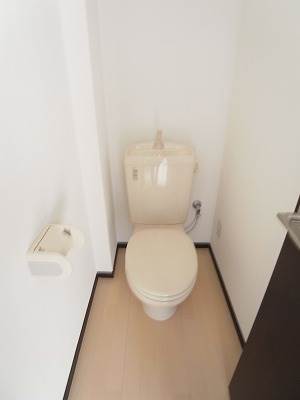 トイレ　清潔感のあるトイレ