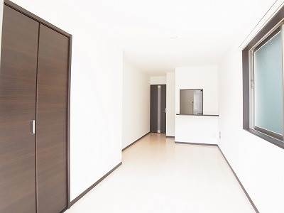 居室・リビング　広々洋室